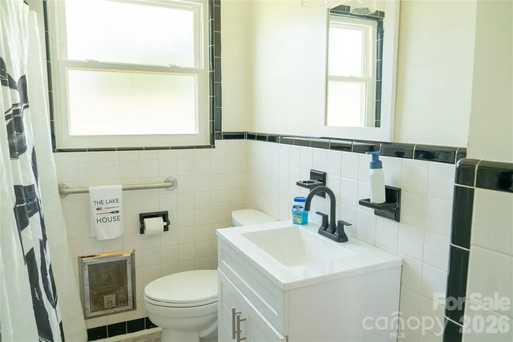 4852 Midway Sand Road Hickory NC 28601