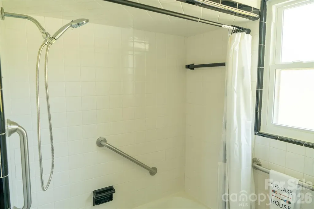 4852 Midway Sand Road Hickory NC 28601