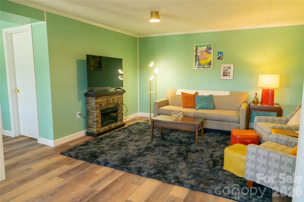 4852 Midway Sand Road Hickory NC 28601