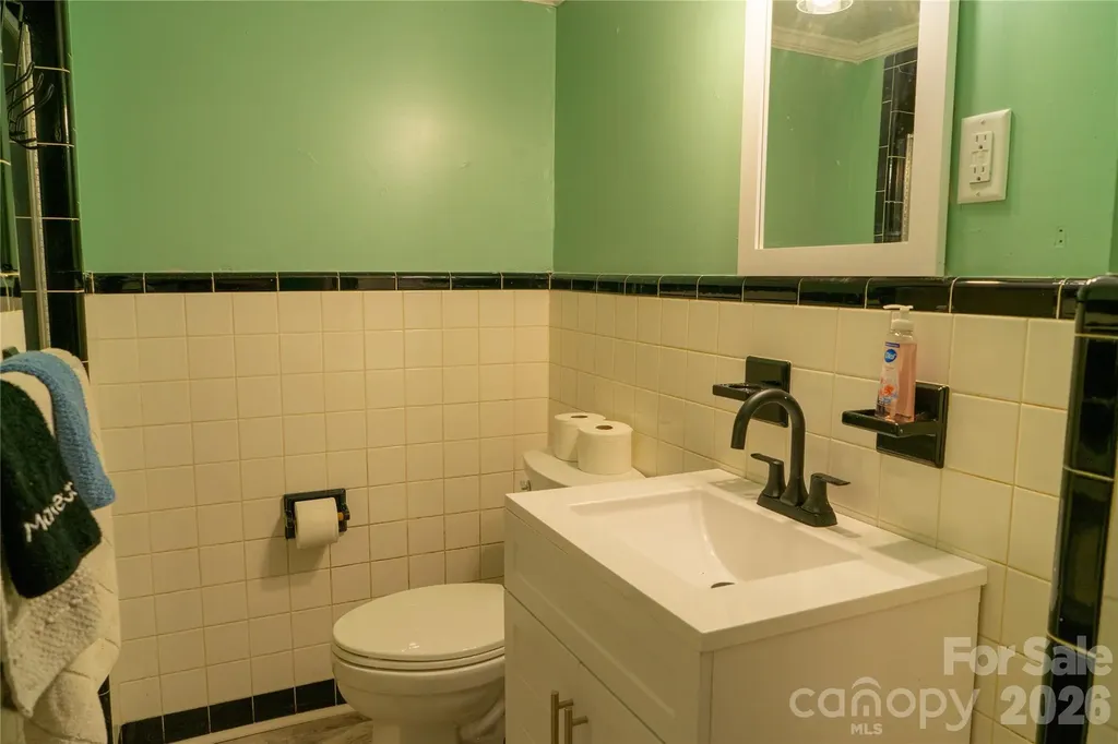 4852 Midway Sand Road Hickory NC 28601