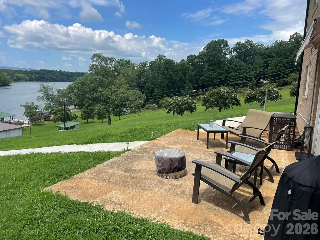 4852 Midway Sand Road Hickory NC 28601