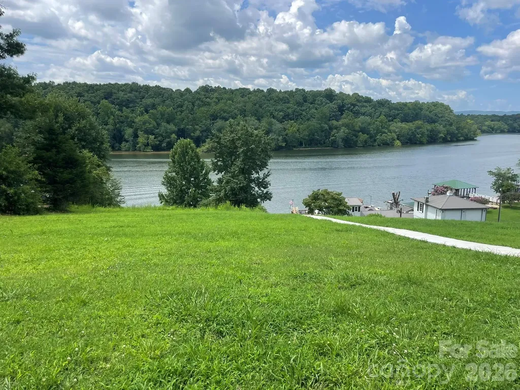 4852 Midway Sand Road Hickory NC 28601