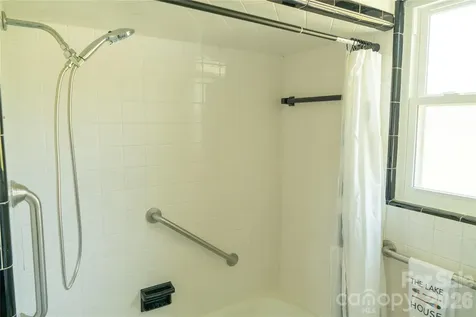4852 Midway Sand Road Hickory NC 28601