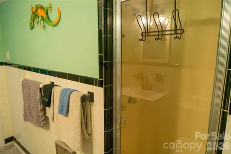 4852 Midway Sand Road Hickory NC 28601