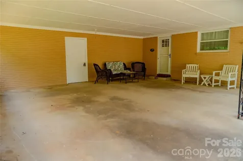 4852 Midway Sand Road Hickory NC 28601