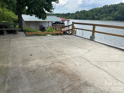 4852 Midway Sand Road Hickory NC 28601