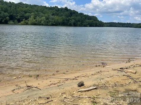 4852 Midway Sand Road Hickory NC 28601