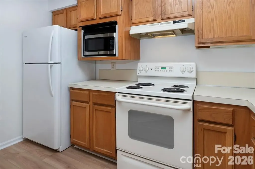 2536 Stradbrook Drive Charlotte NC 28210