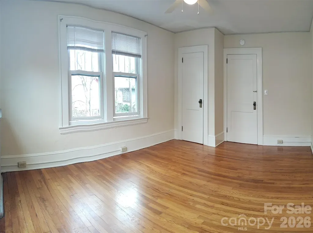19 Saluda Street Asheville NC 28806