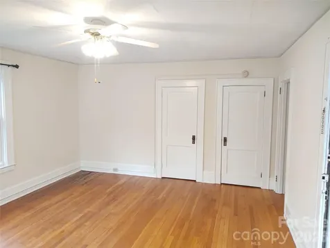 19 Saluda Street Asheville NC 28806
