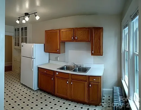 19 Saluda Street Asheville NC 28806