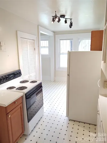 19 Saluda Street Asheville NC 28806