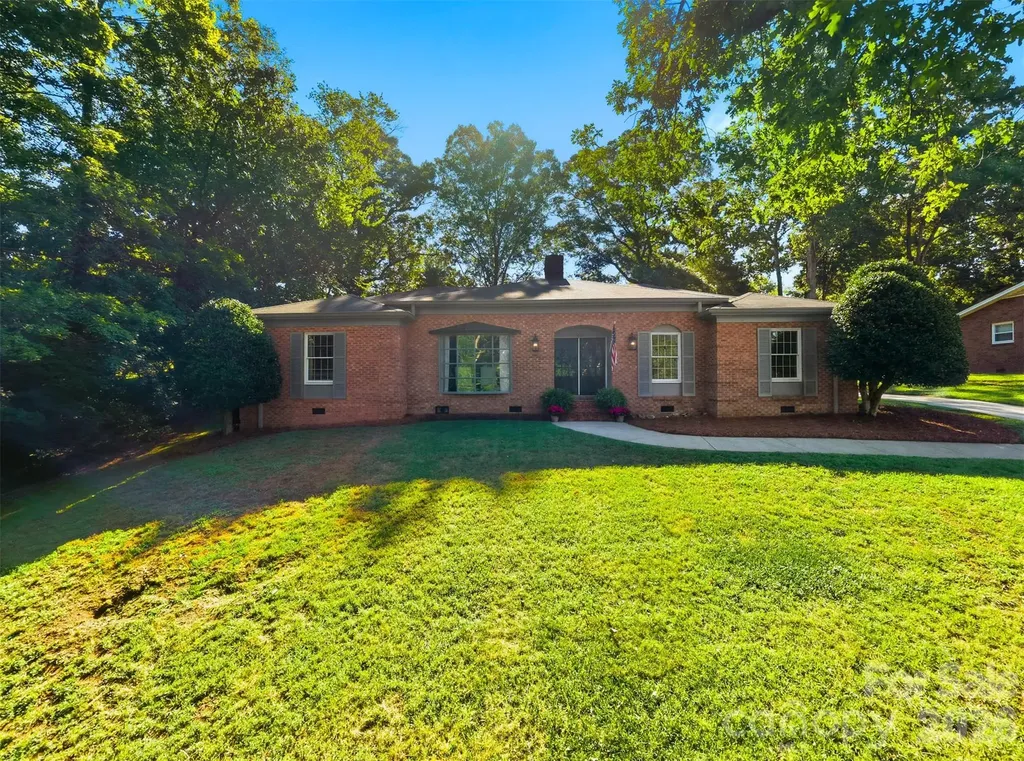 1240 10th Street Lane NW Hickory NC 28601