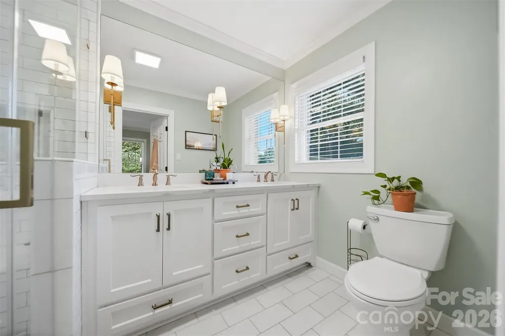 1240 10th Street Lane NW Hickory NC 28601