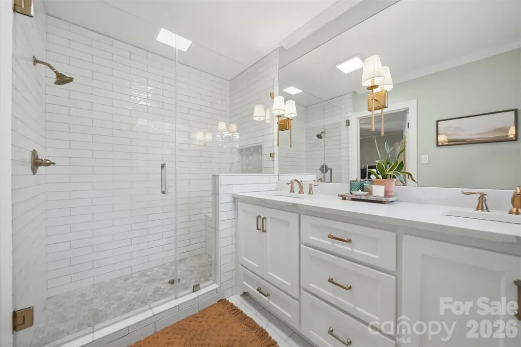 1240 10th Street Lane NW Hickory NC 28601