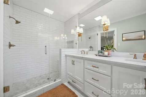1240 10th Street Lane NW Hickory NC 28601