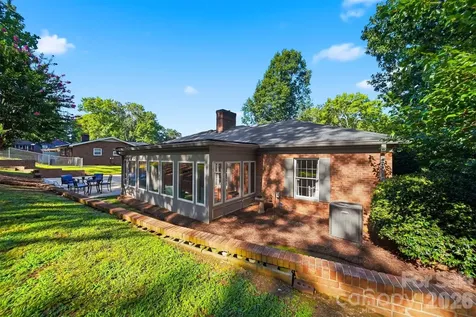 1240 10th Street Lane NW Hickory NC 28601