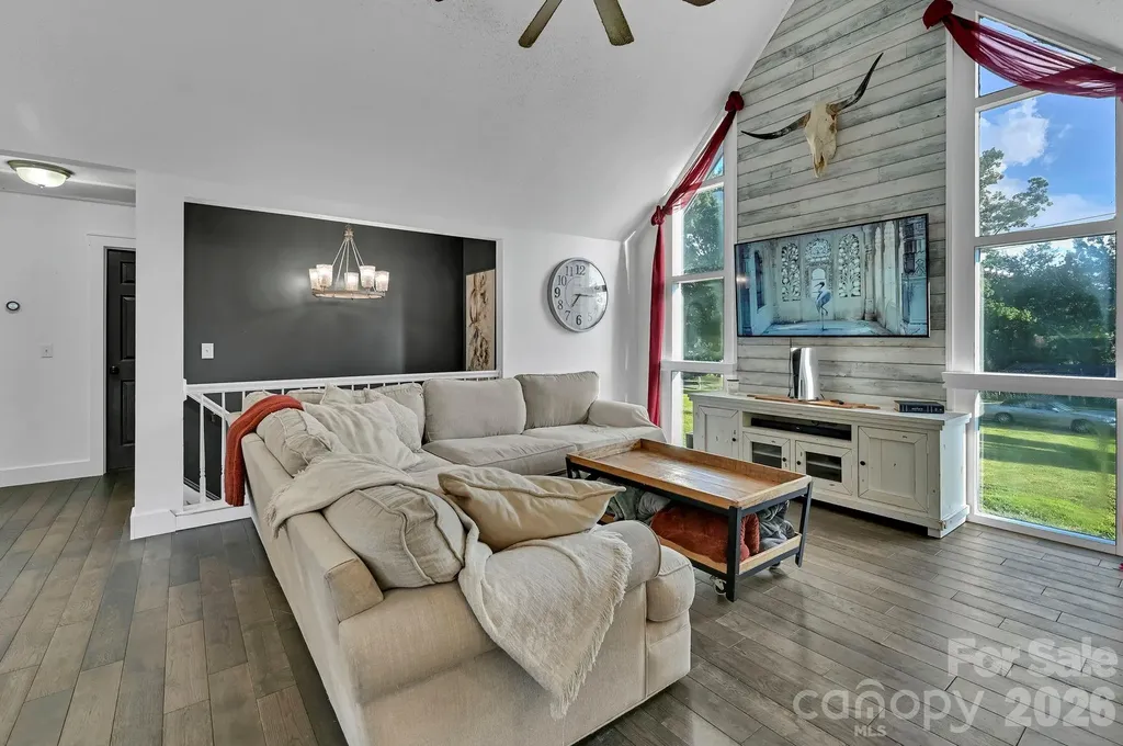 33 Souther Road Hendersonville NC 28732