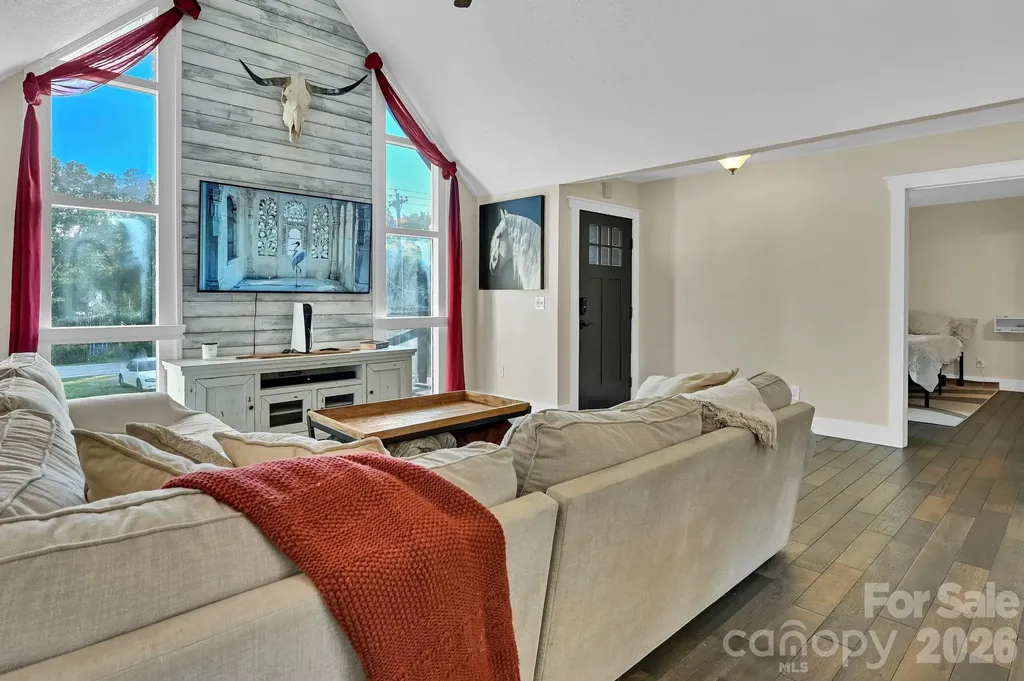 33 Souther Road Hendersonville NC 28732