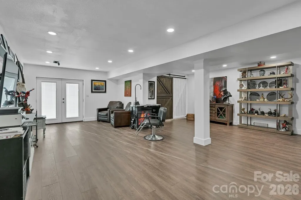 33 Souther Road Hendersonville NC 28732