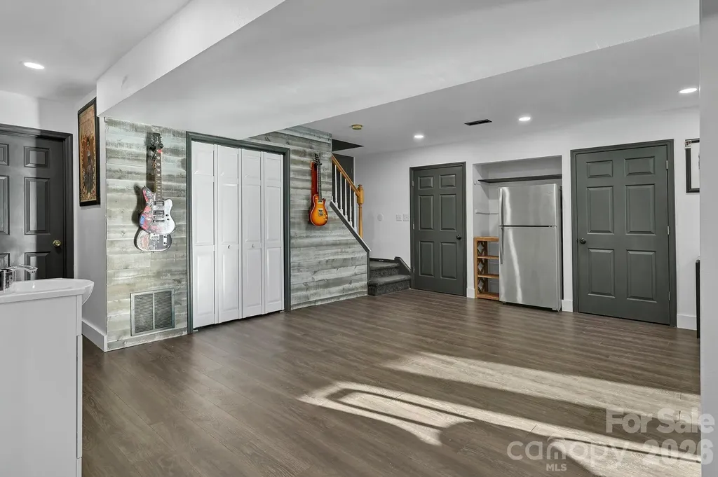 33 Souther Road Hendersonville NC 28732