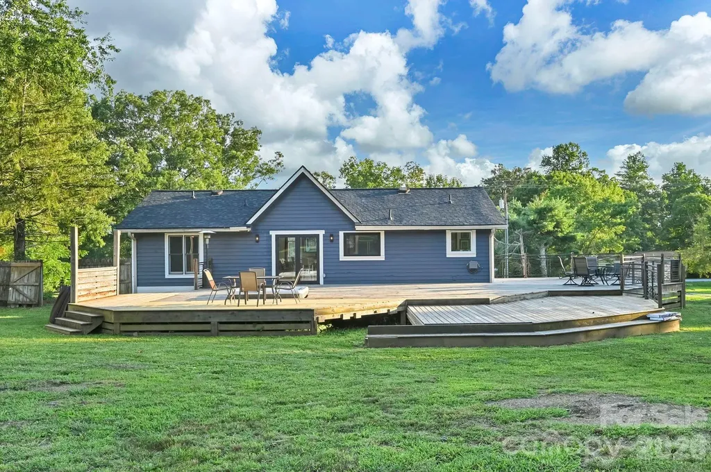 33 Souther Road Hendersonville NC 28732
