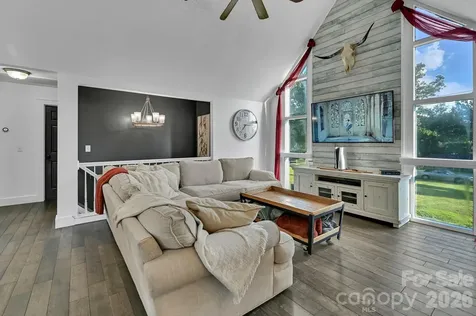 33 Souther Road Hendersonville NC 28732
