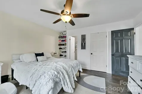 33 Souther Road Hendersonville NC 28732