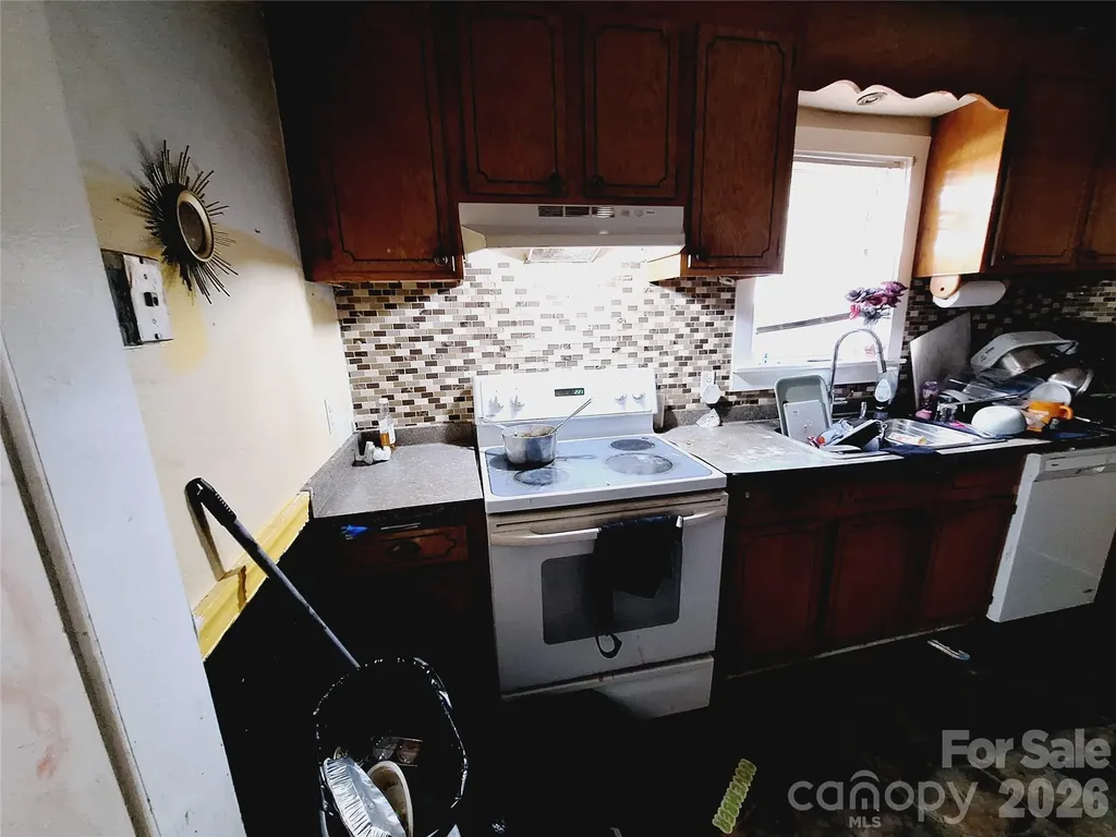 632 Wood Street Statesville NC 28677
