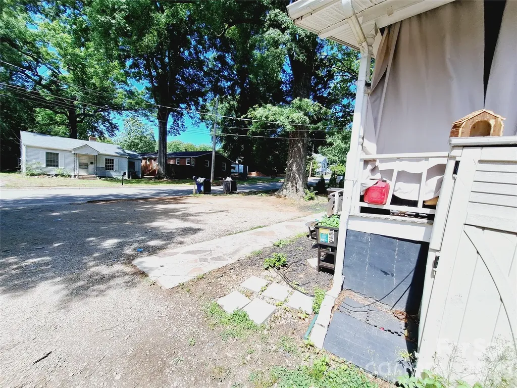 632 Wood Street Statesville NC 28677