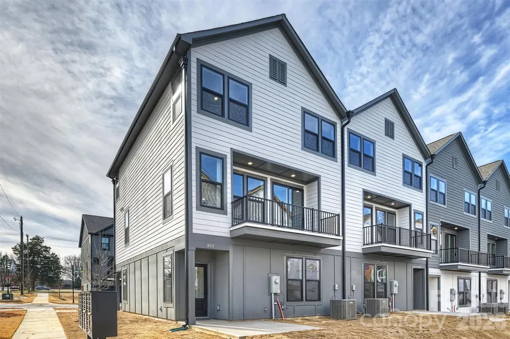 8031 Sansom Drive Charlotte NC 28213