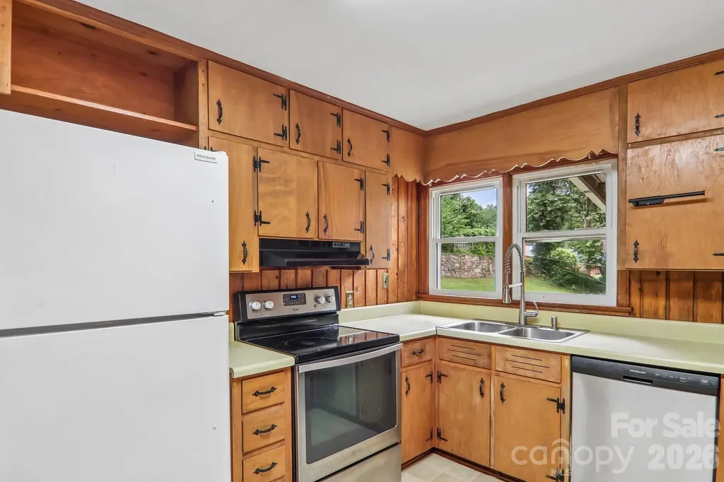 131 & 135 Boyd Avenue Waynesville NC 28786