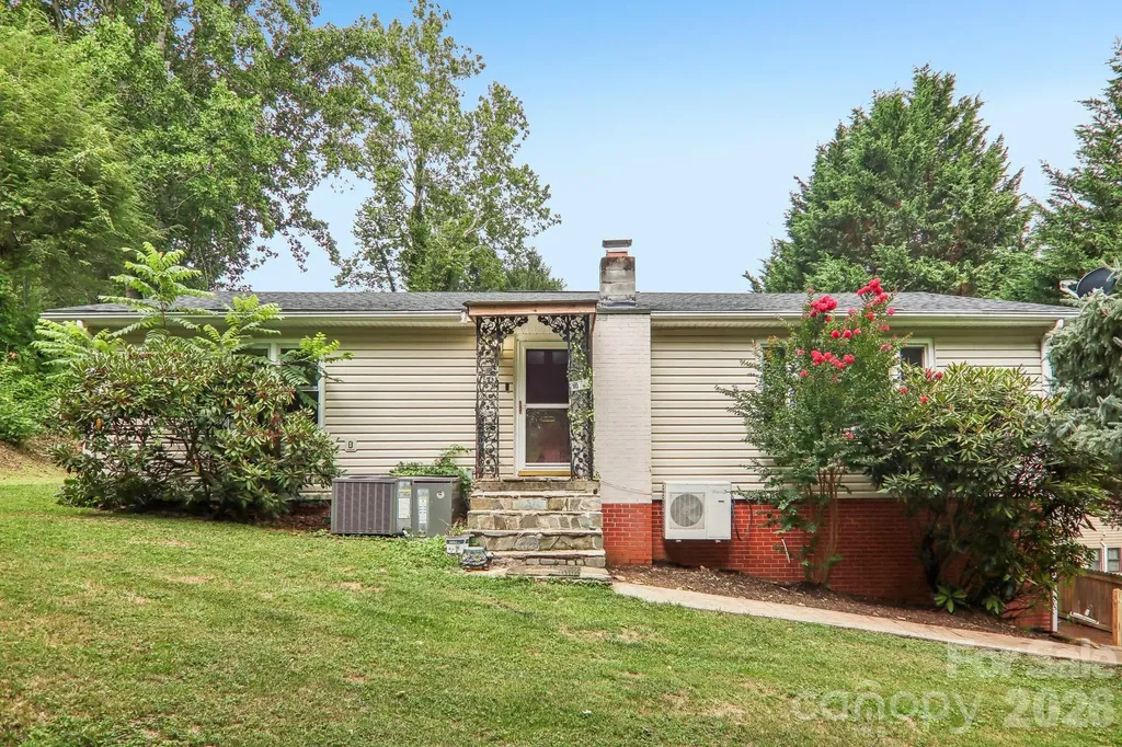 131 & 135 Boyd Avenue Waynesville NC 28786
