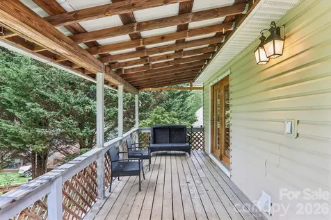 131 & 135 Boyd Avenue Waynesville NC 28786