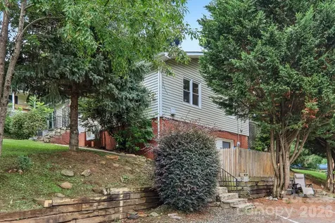 131 & 135 Boyd Avenue Waynesville NC 28786