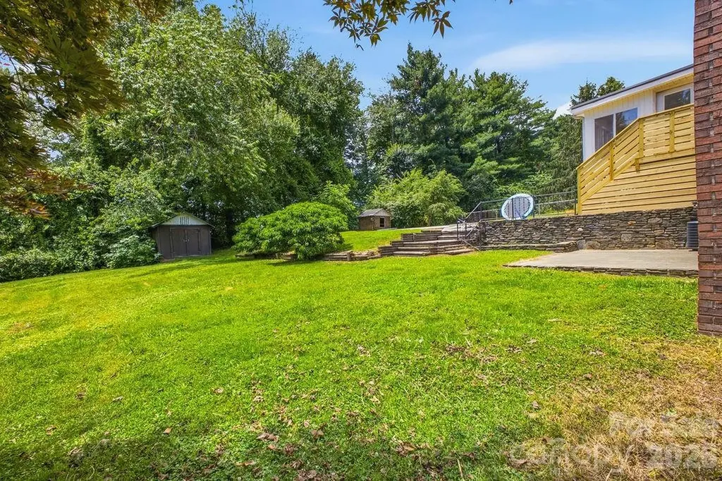 118 Willowbrook Road Hendersonville NC 28792