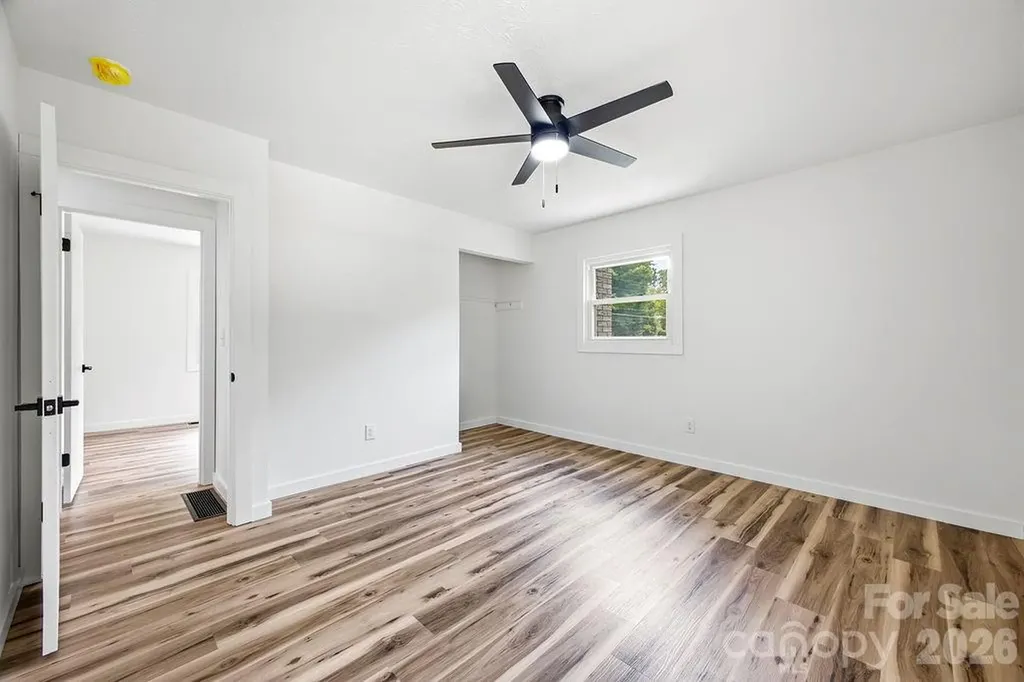 118 Willowbrook Road Hendersonville NC 28792