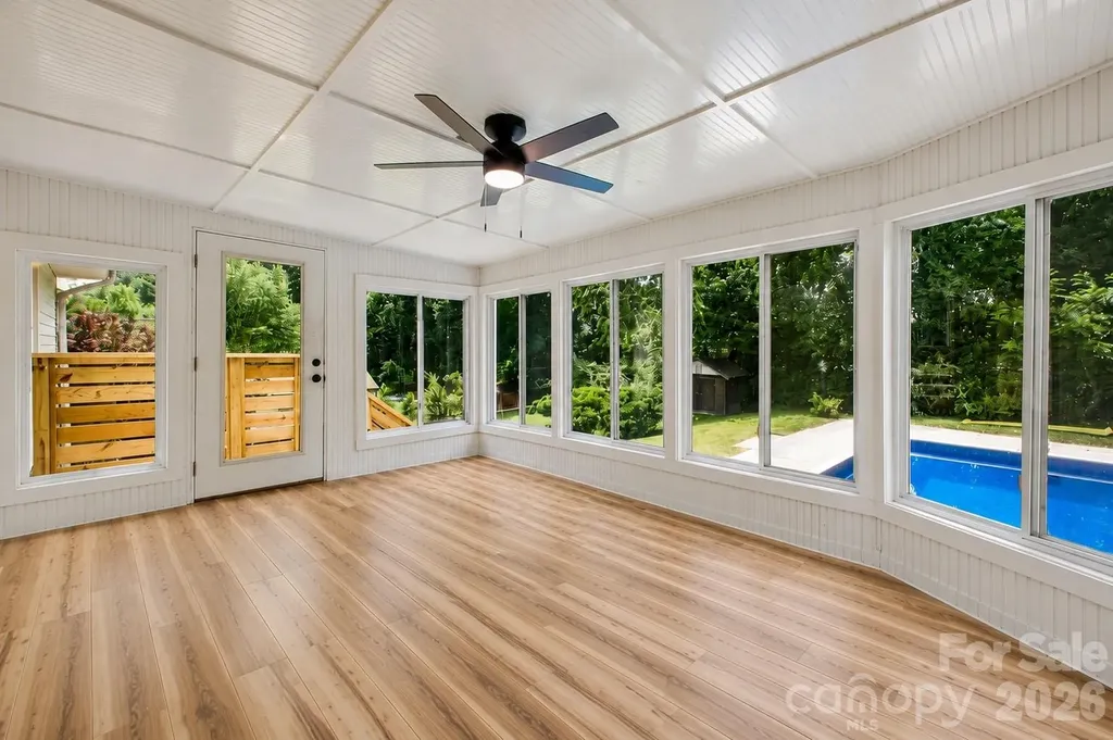 118 Willowbrook Road Hendersonville NC 28792