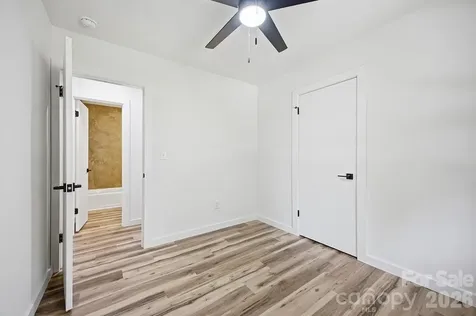 118 Willowbrook Road Hendersonville NC 28792