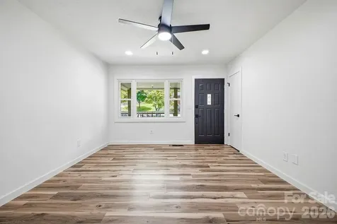118 Willowbrook Road Hendersonville NC 28792