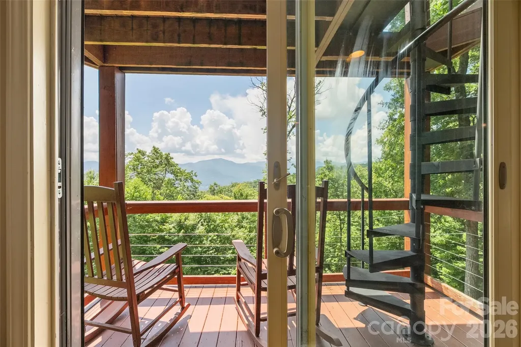 632 Dogwood Trail Waynesville NC 28786
