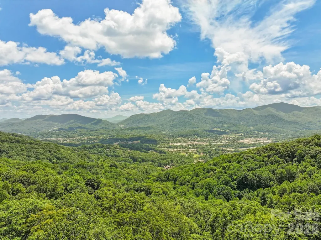 632 Dogwood Trail Waynesville NC 28786