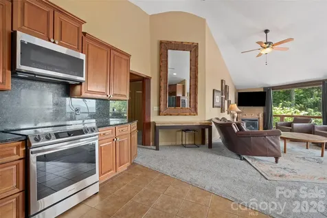 632 Dogwood Trail Waynesville NC 28786