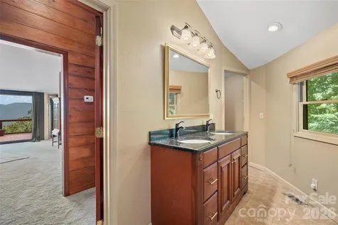 632 Dogwood Trail Waynesville NC 28786