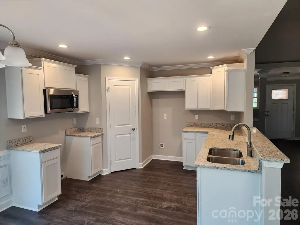 1940 Friendly Lane Newton NC 28658