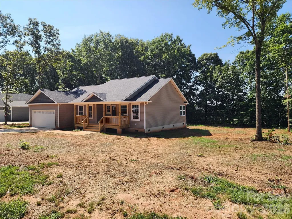 1940 Friendly Lane Newton NC 28658