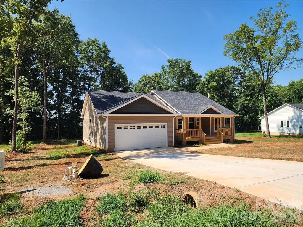 1940 Friendly Lane Newton NC 28658
