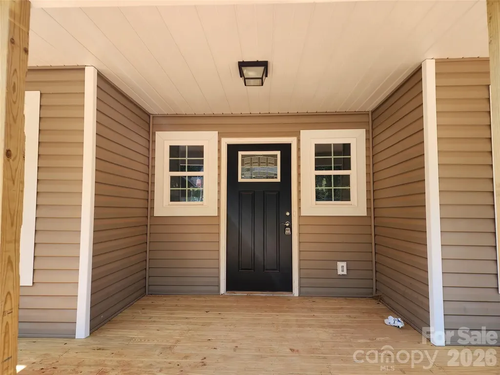1940 Friendly Lane Newton NC 28658