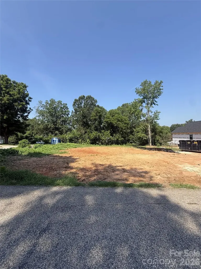 1011/1013 Elm Street Kannapolis NC 28081