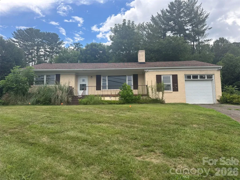 610 Enka Lake Road Candler NC 28715